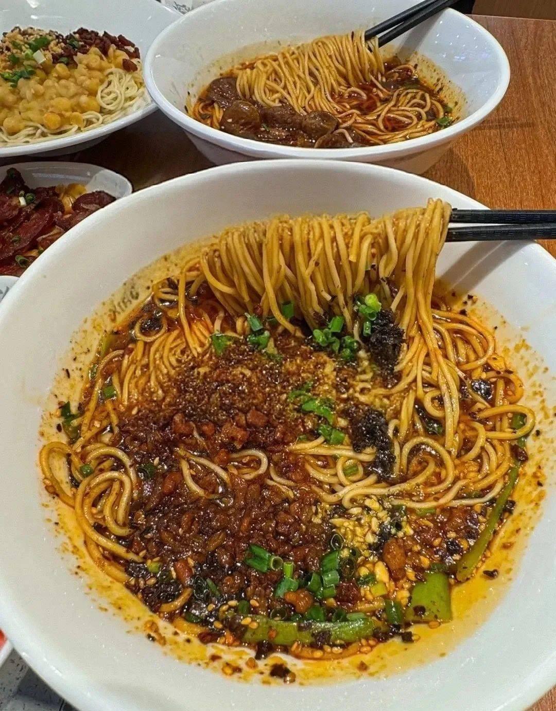 Dan Dan Noodles and the Chengdu Snack Crawl