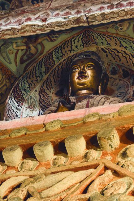 Shizhongshan Grottoes (石钟山石窟)