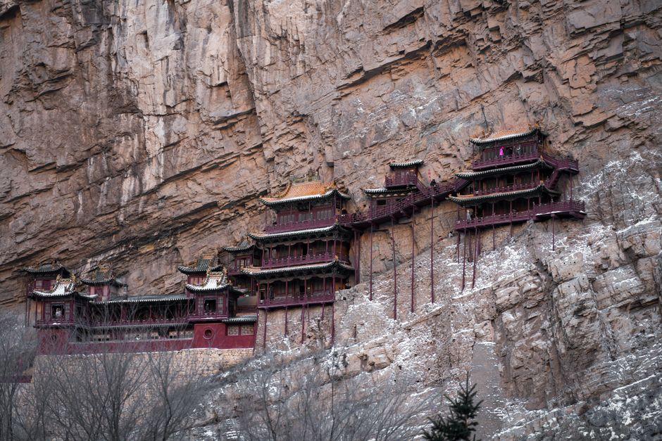 Hanging Temple (悬空寺)