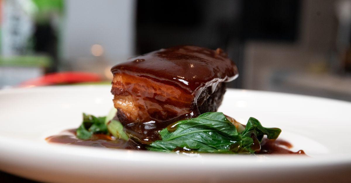 Braised Intestines in Brown Sauce (九转大肠)