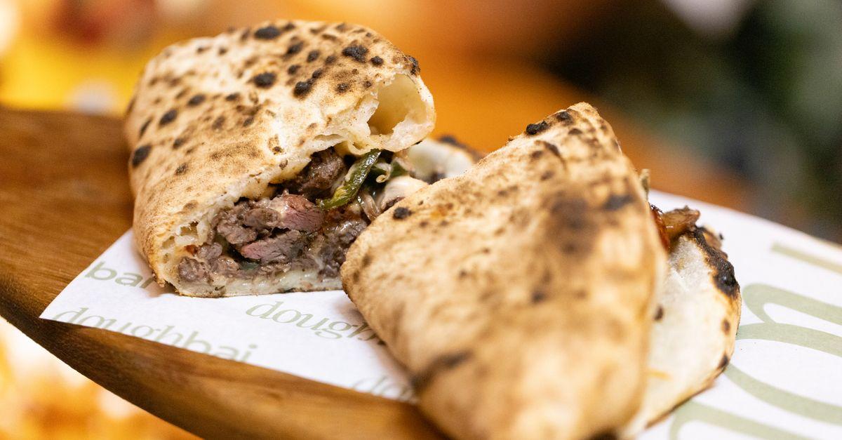 Roujiamo (肉夹馍)