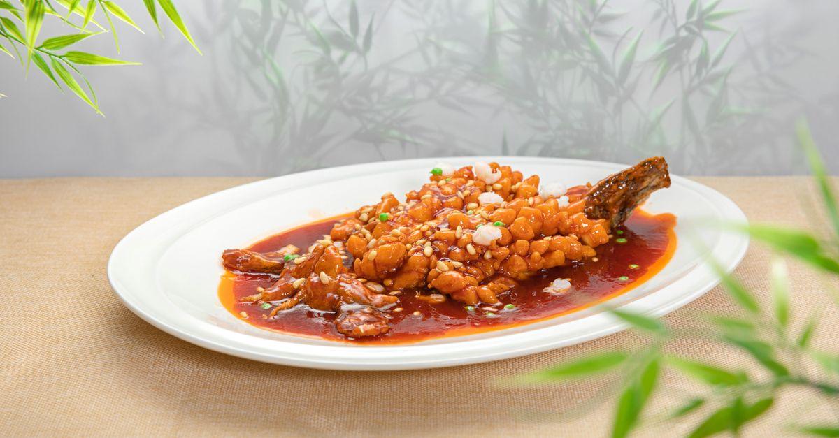 Squirrel Mandarin Fish (松鼠桂鱼)