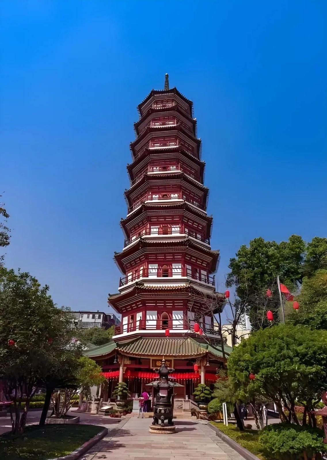 Temple of the Six Banyan Trees & Guangxiao Temple