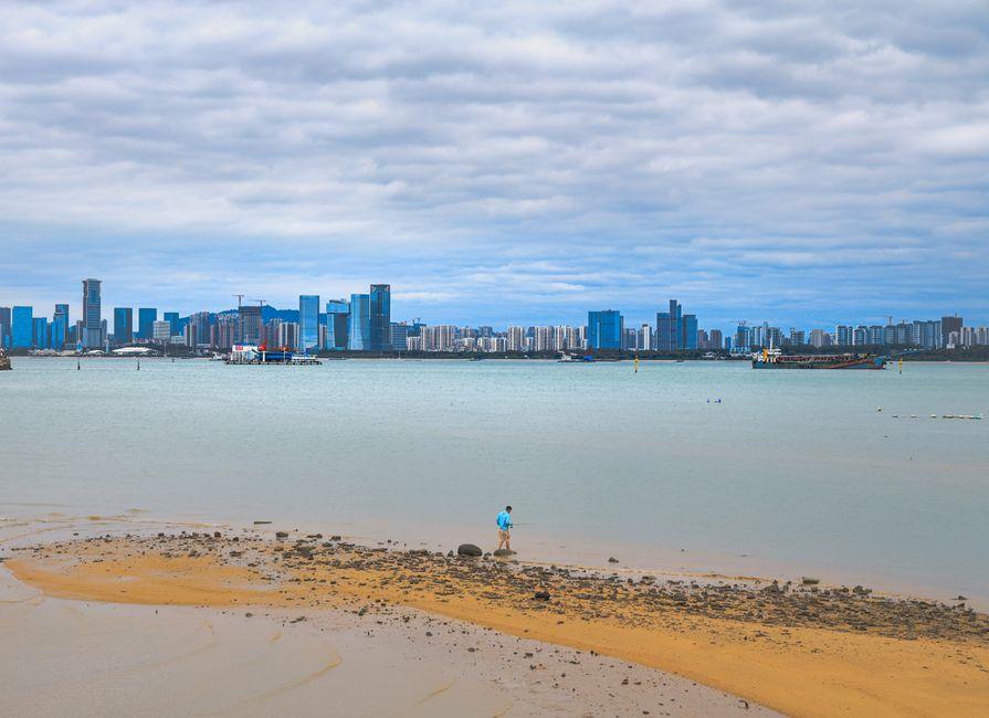 Haikou Bay (海口湾)