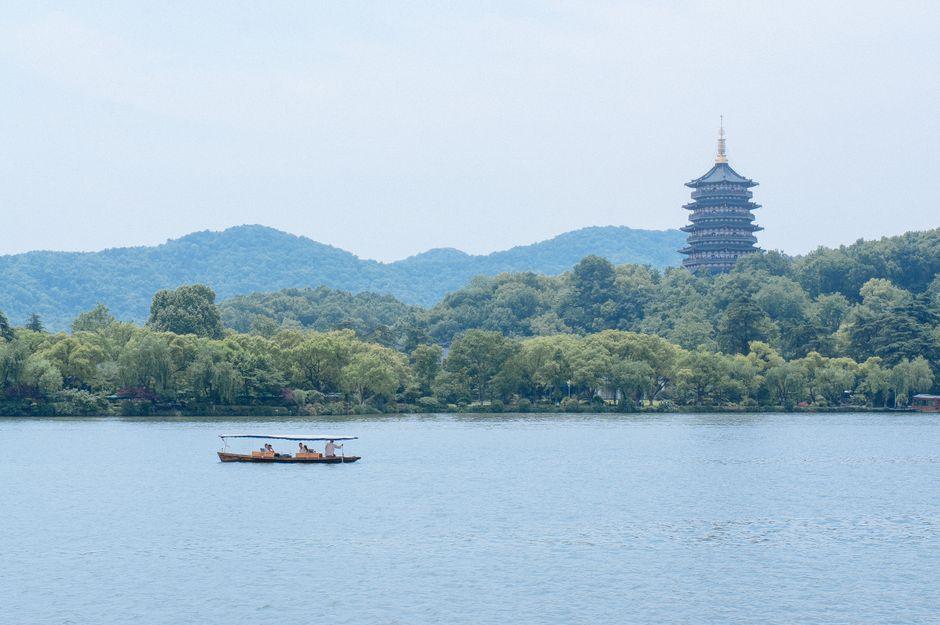West Lake Sunset Boat Ride (西湖)