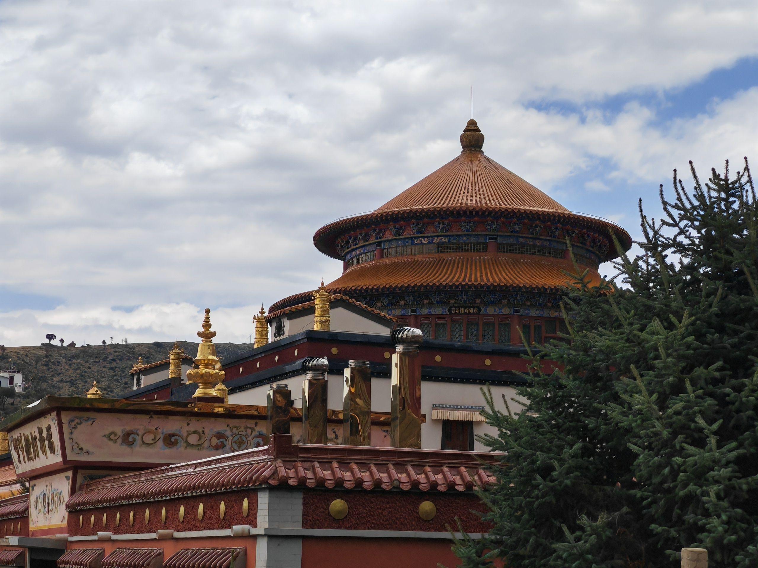 Dazhao Temple (大召寺)