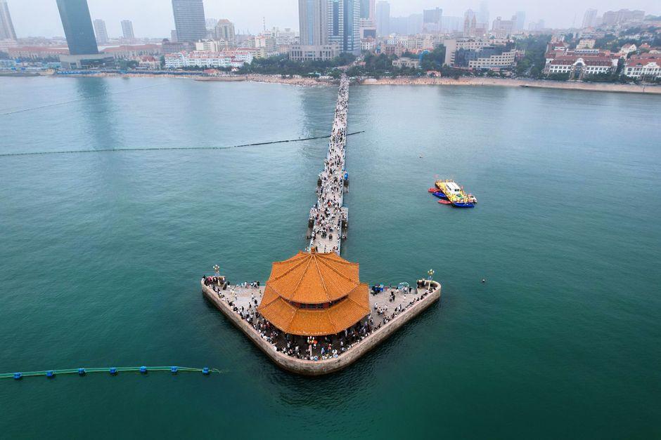 Zhanqiao Pier (栈桥)