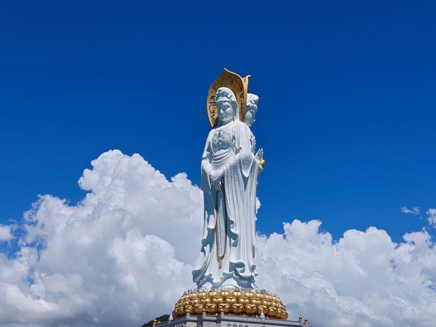 Nanshan Temple, Sanya (南山寺)