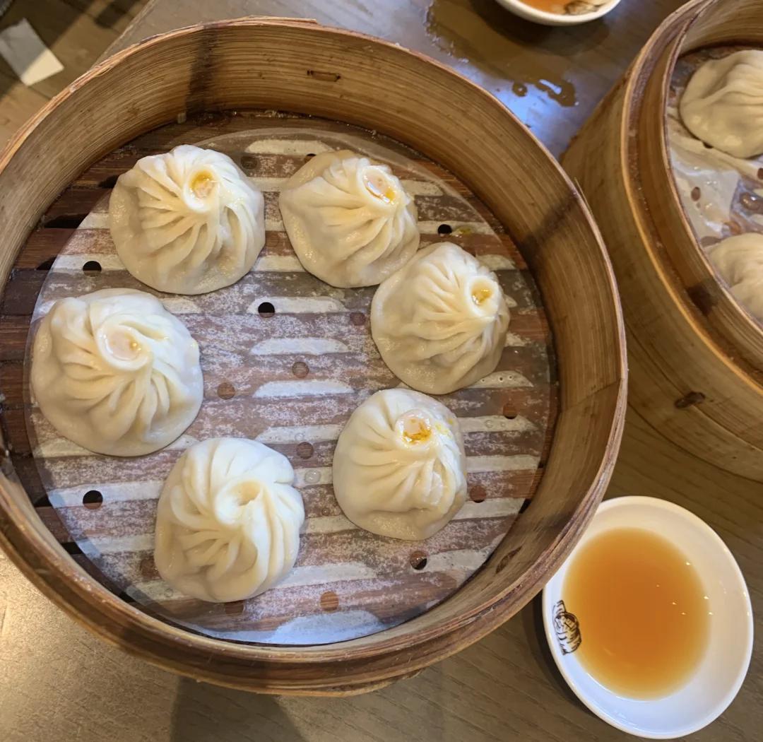 Jia Jia Tang Bao: Shanghai's Benchmark Xiaolongbao