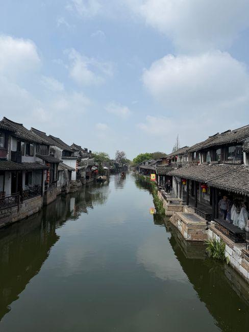 Shaoxing Travel Guide: Lu Xun's Hometown & Classic Water Town