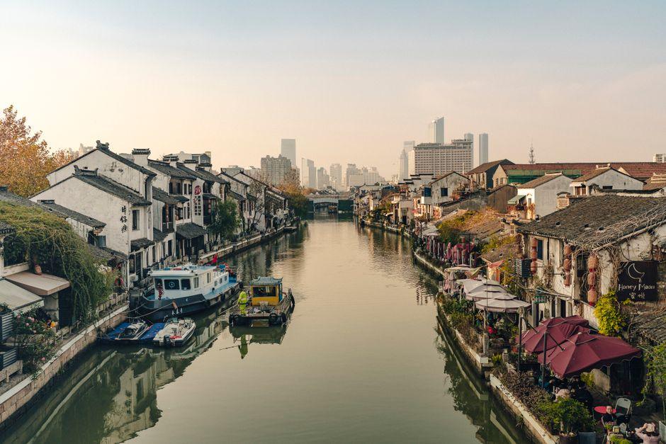 Suzhou Travel Guide: Classical Gardens & Canal Towns