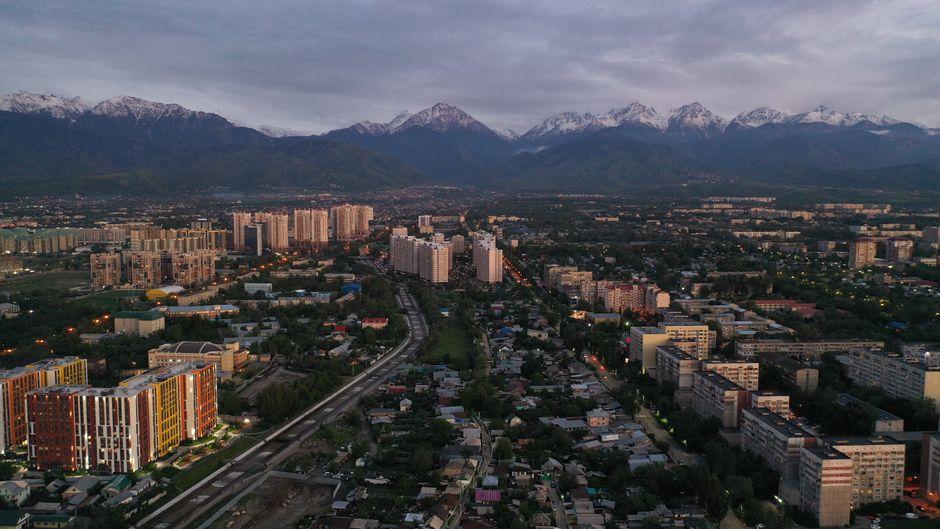 Urumqi Travel Guide: Xinjiang's Gateway to Central Asia