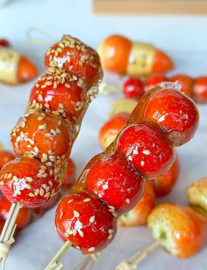 Bingtanghulu: Xi'an's Candied Fruit Skewers