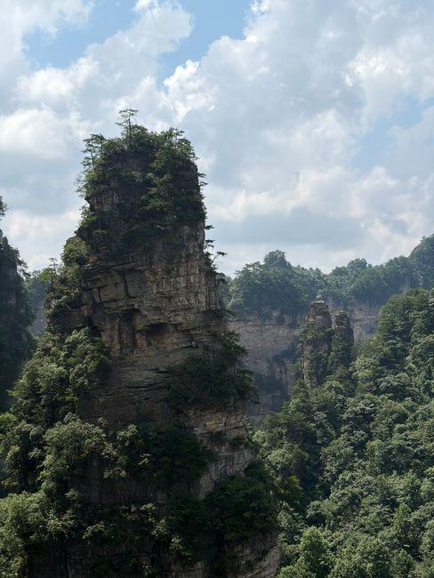 Zhangjiajie Travel Guide: Avatar Mountains & Glass Bridge