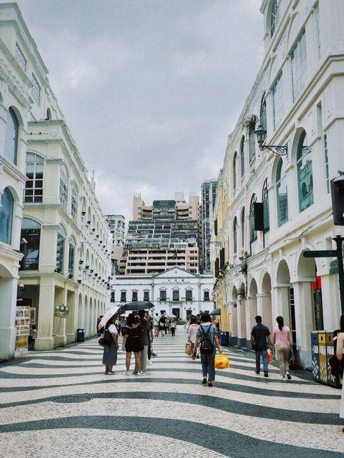 Hengqin Portuguese-Style Street (励骏庞都广场)
