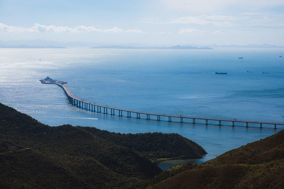 Hong Kong–Zhuhai–Macau Bridge (港珠澳大桥)
